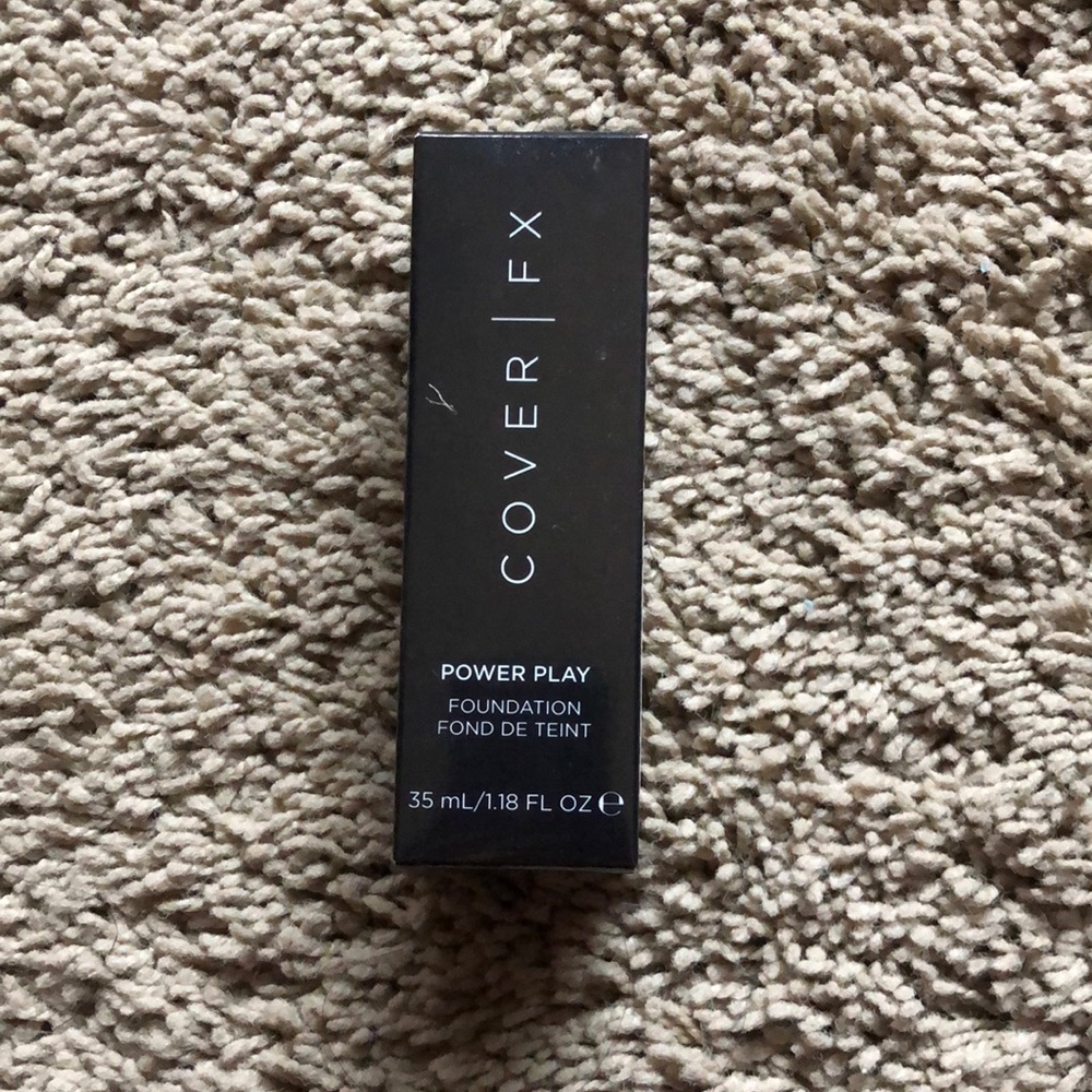 Cover fx power play foundation 35ml No. 40 new in box